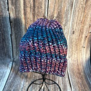NEW Handmade Women’s Multi-Color Knit Hat Item #PHK329